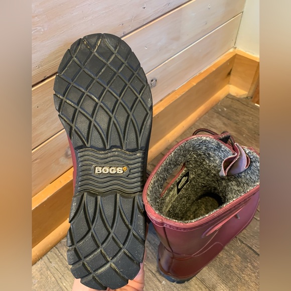 Women’s Waterproof Bogs size 8 - Picture 2 of 5